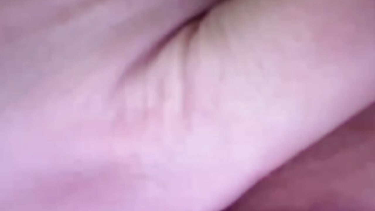 Fingering my hot ass 🥵💦😩