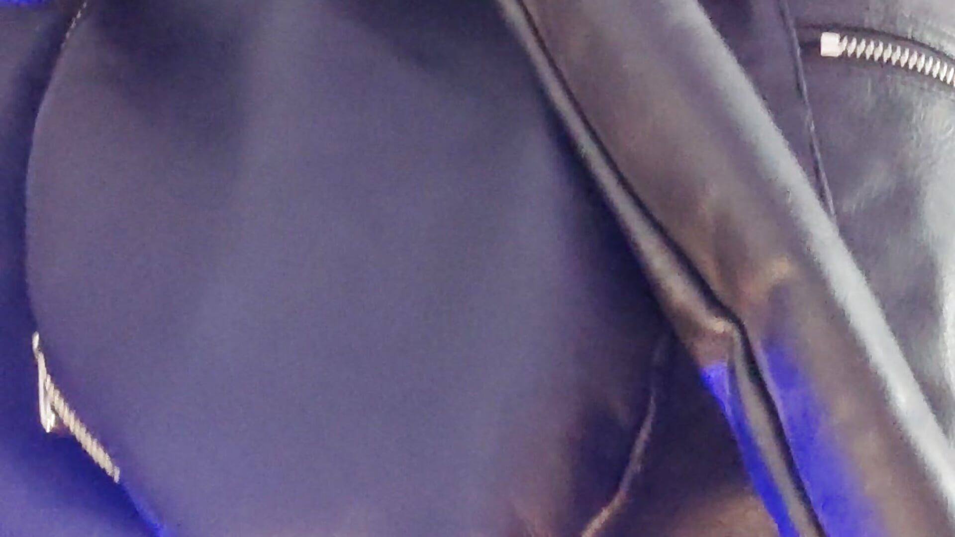 Leather - video av AlikaLuna cam-modell