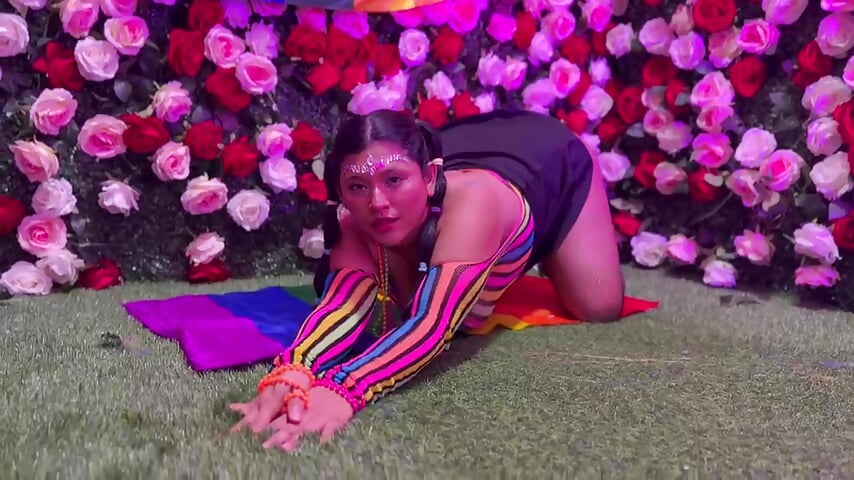 𝔥𝔞𝔭𝔭𝔶 𝔧𝔲𝔫𝔢 𝟷𝔰𝔱 ❤️🧡💛💚💙💜 - vídeo de la modelo de cam grace_tom
