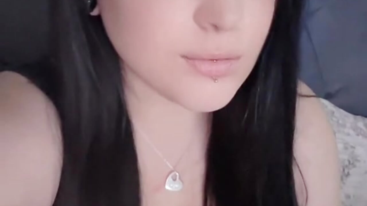 😘 - video by Saucy-Serenity cam model