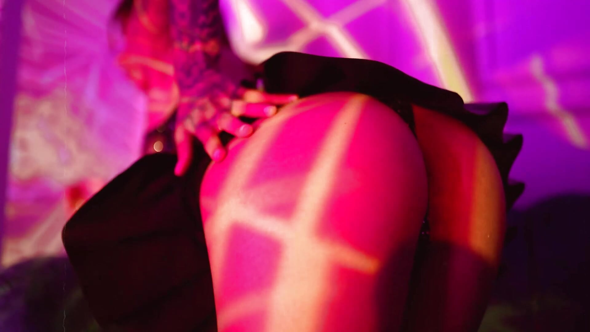 Admire my sensuality 💜 — filmik sofiafenty, modela(-lki) na kamerkach