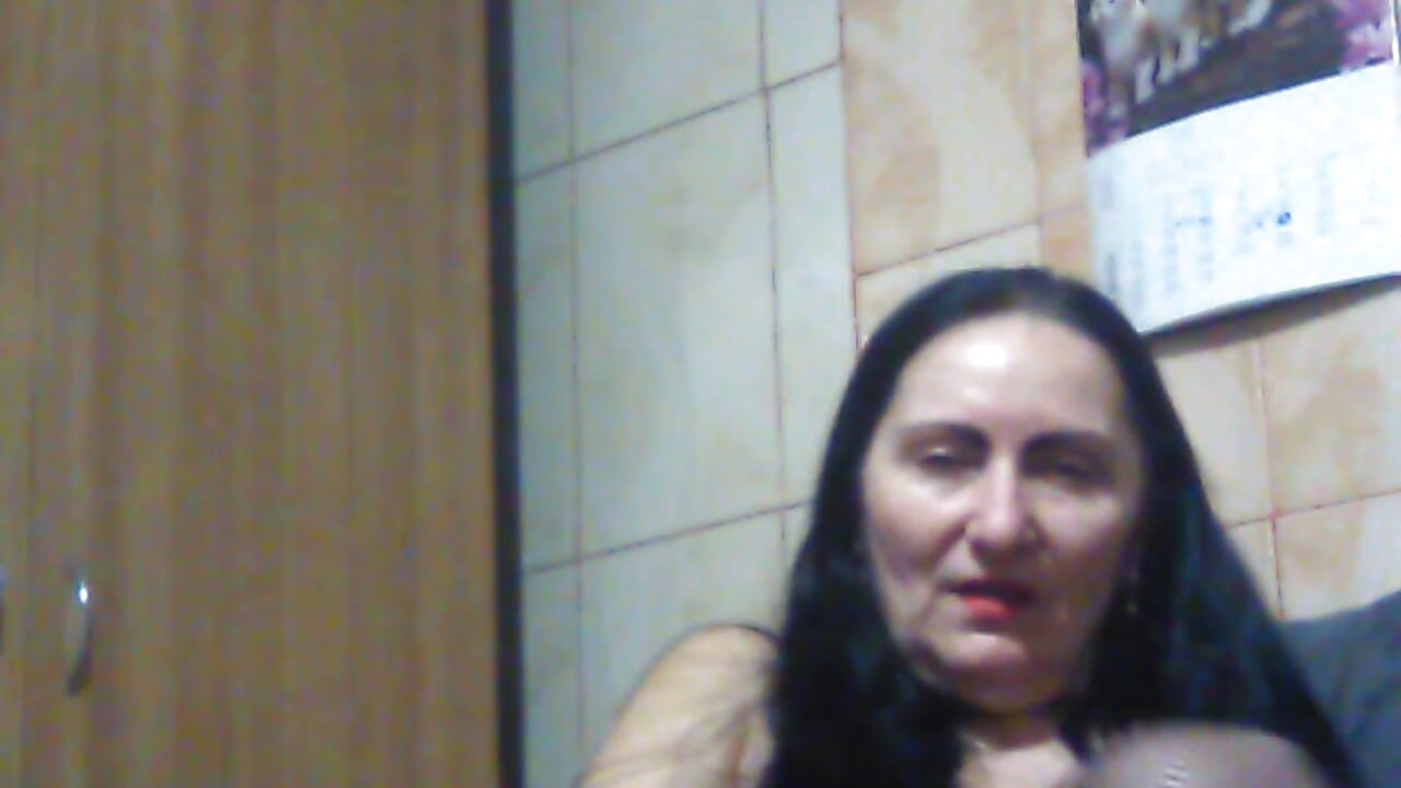 VID_20210319_180814 - video by RobertaFox69 cam model