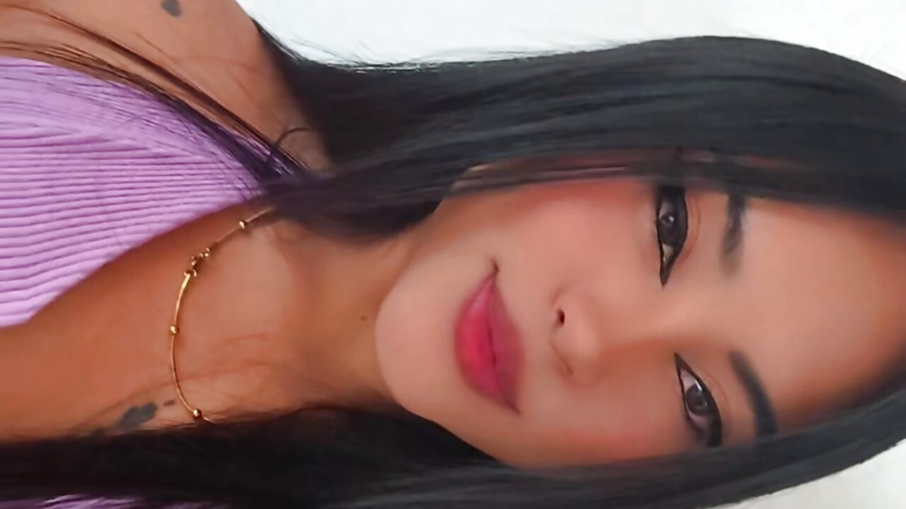 profile-intro-video- – video modela na kameri bella_warzon
