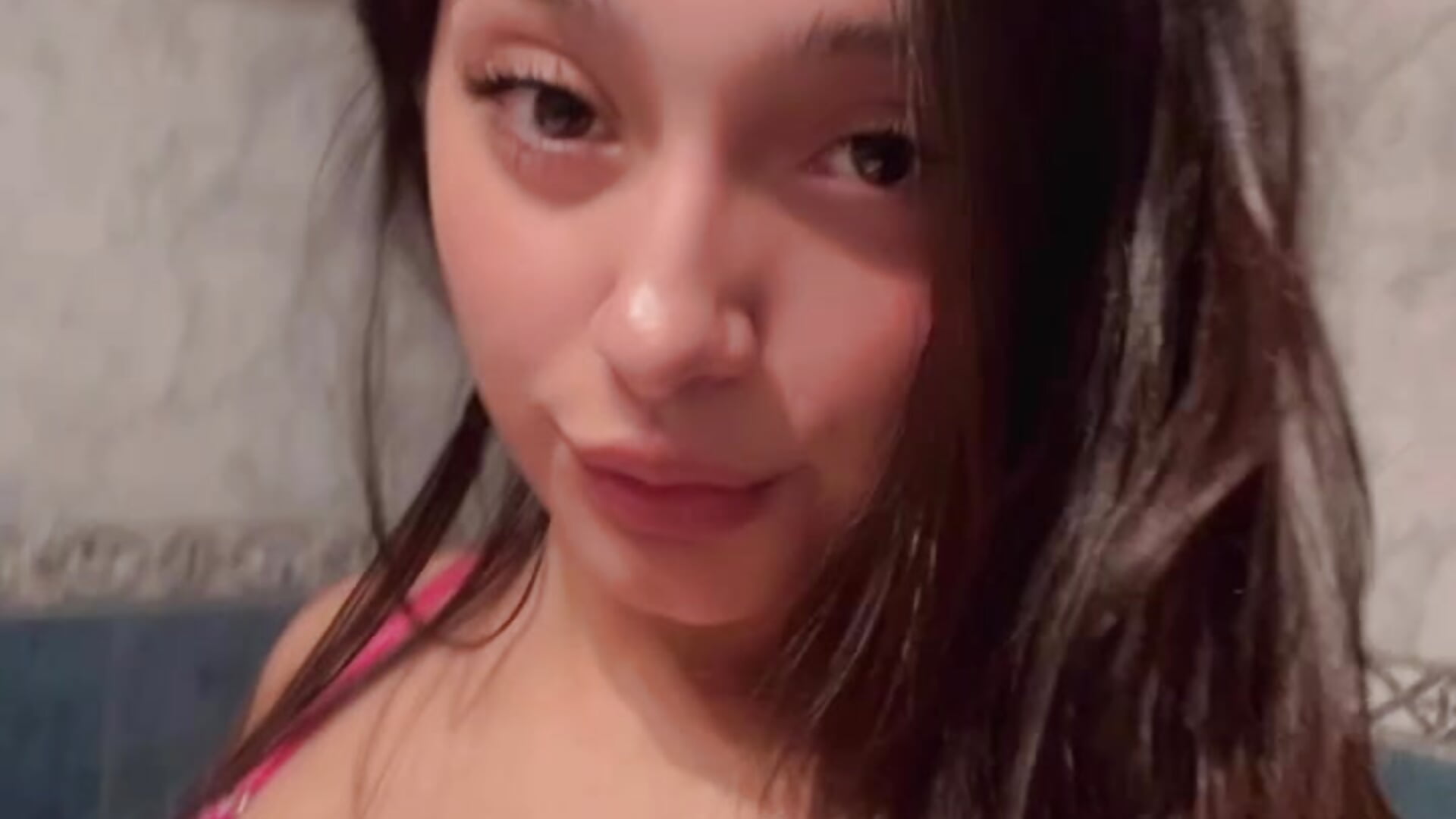 My face🩷 - video by Hibabys222 cam model