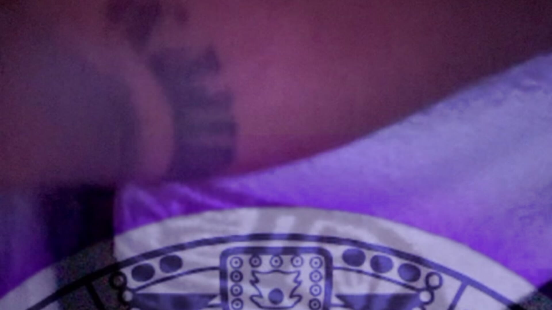 Aztec – video od webkamerové modelky flores6cachondo9