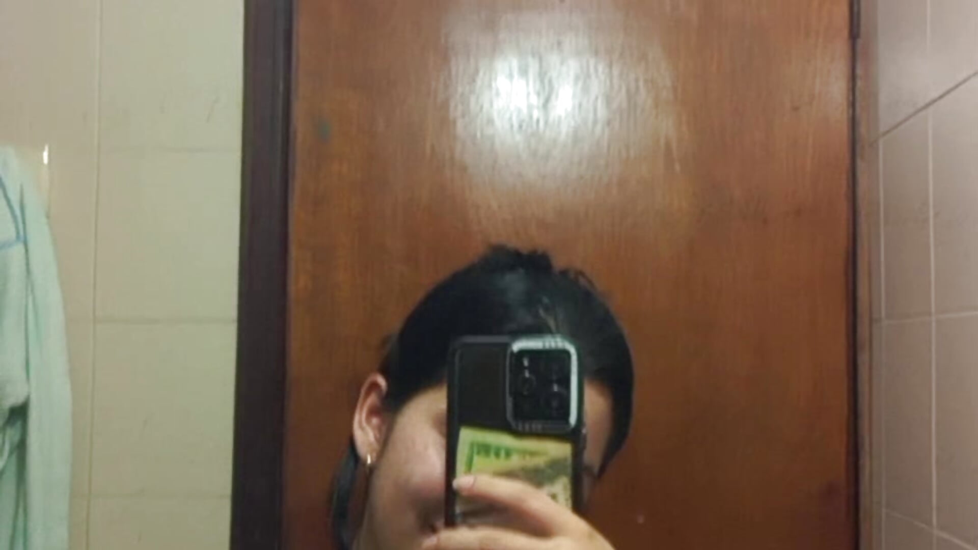 1000407867.mp4 - video oleh model kamera lucianasmith_