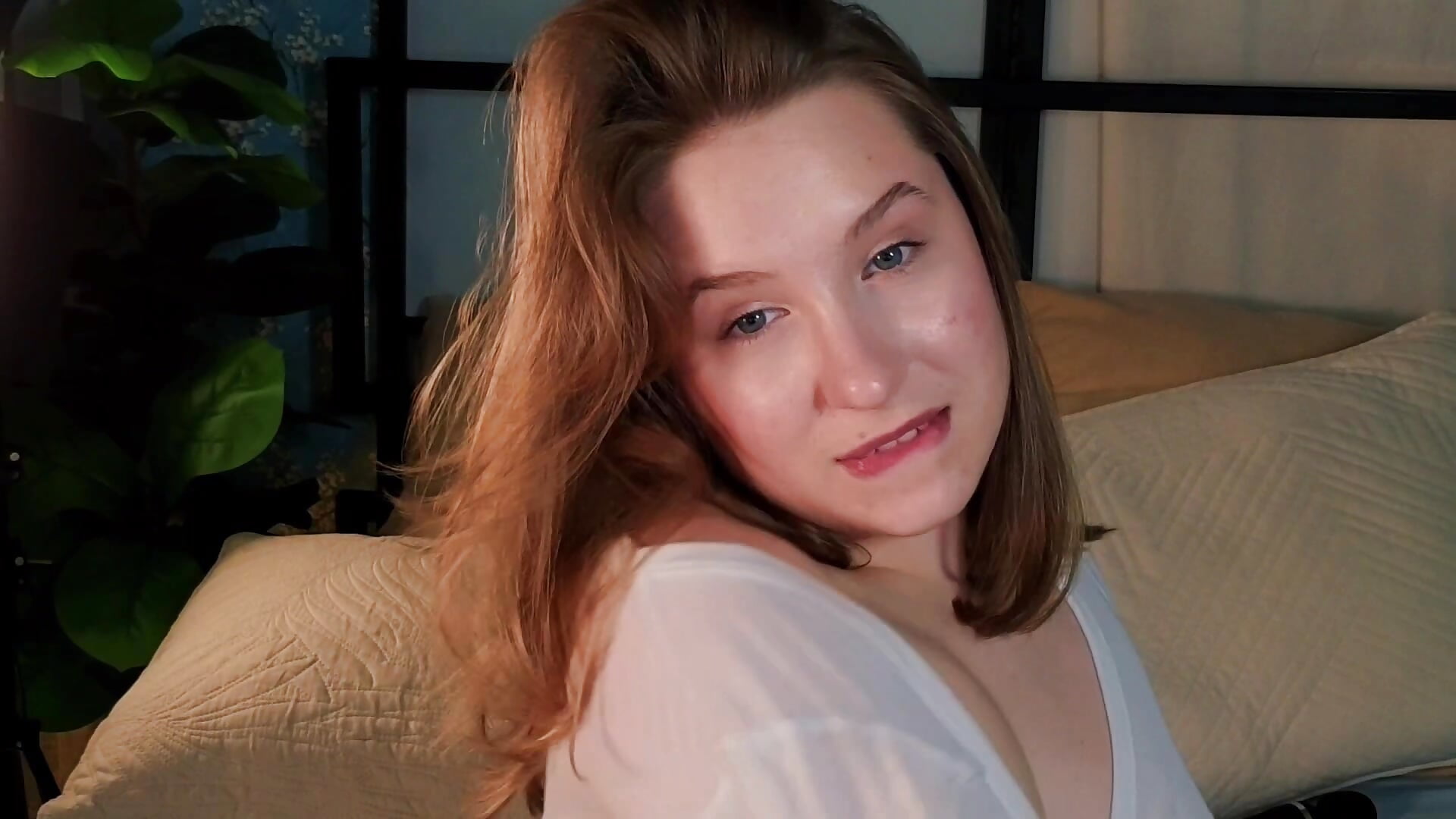 if u miss me - video by saint_trisha cam model