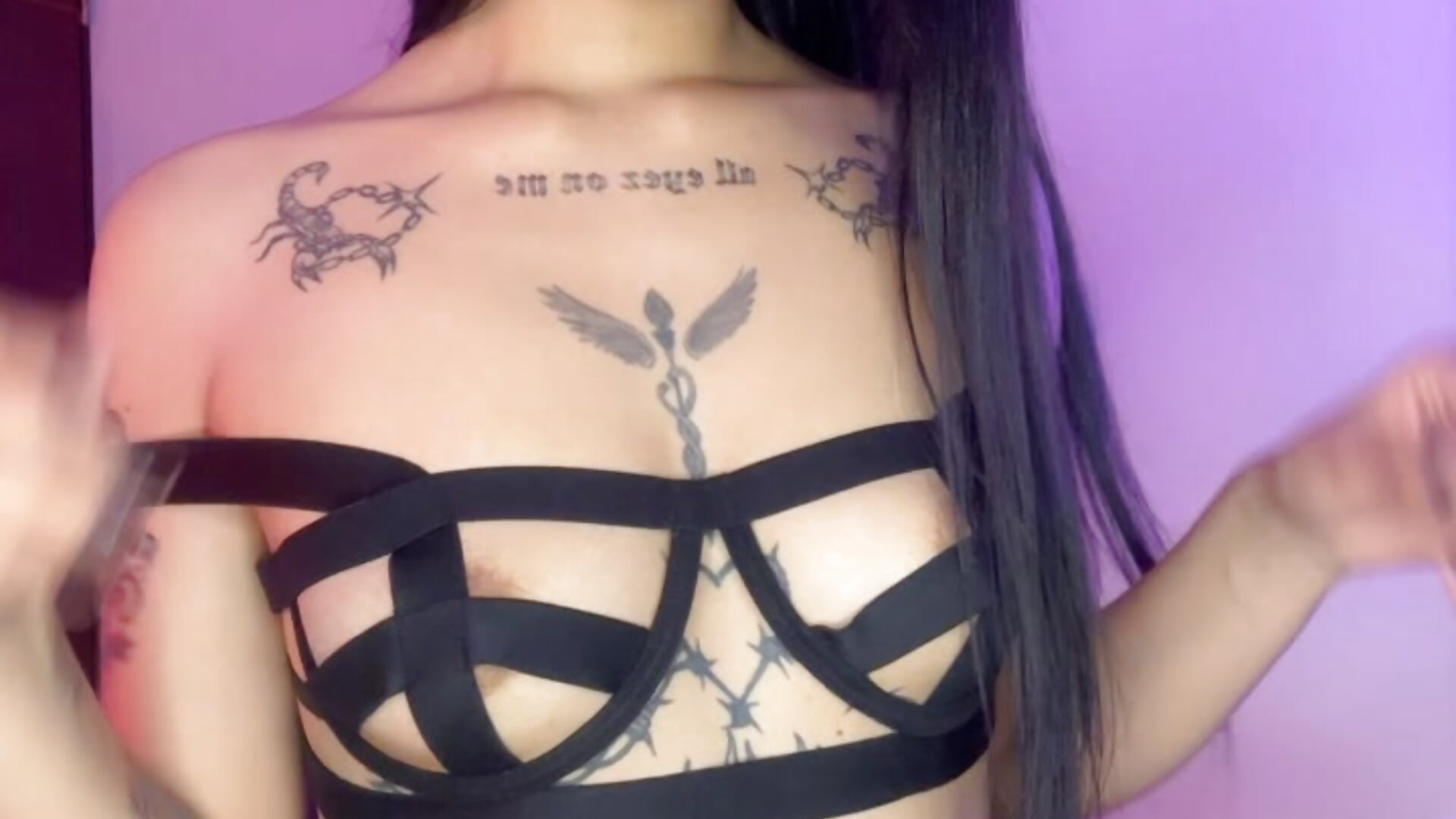 Omg 🥵 - video by Kendramillerr_1 cam model