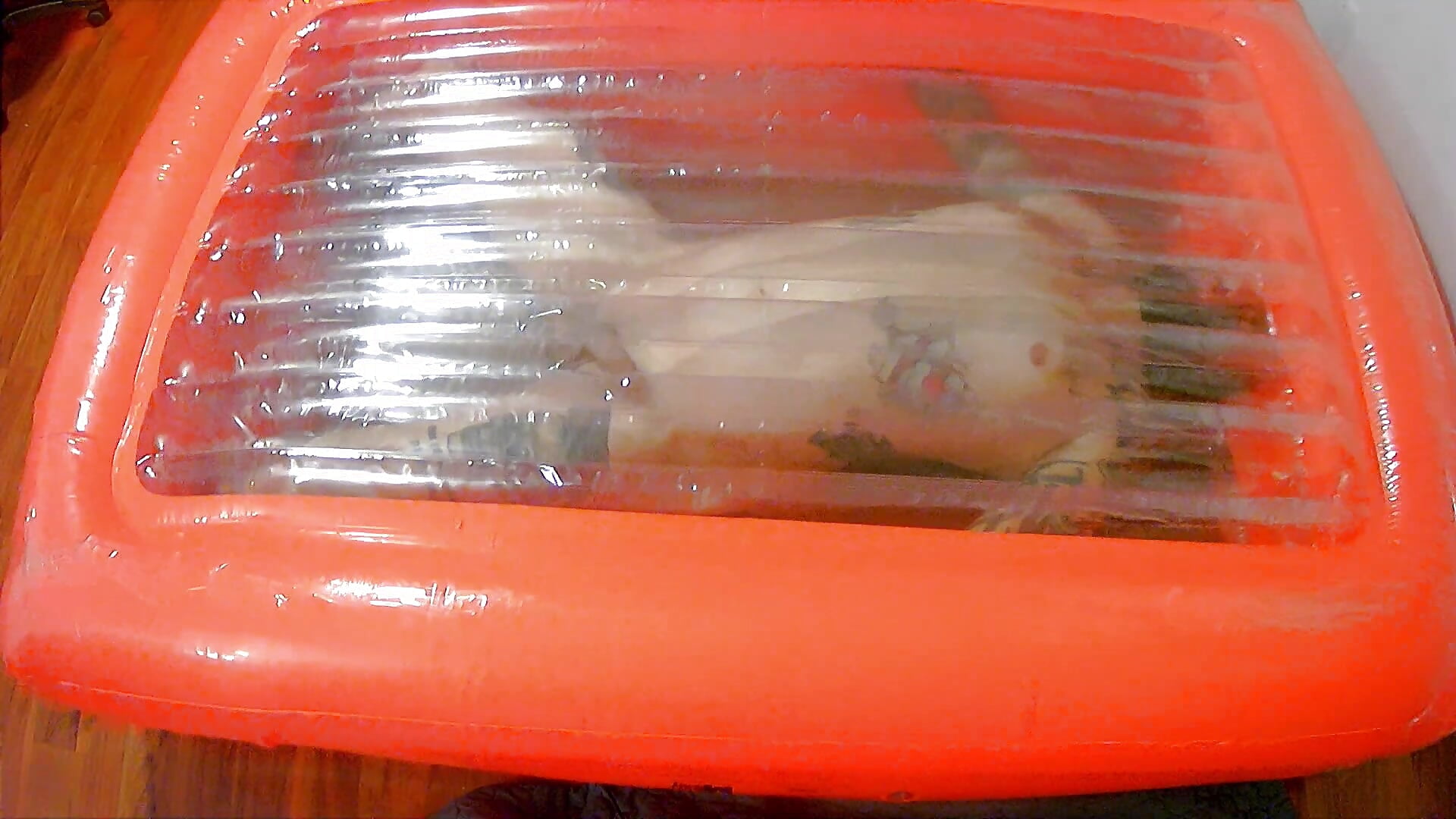 Inflatable Bondage — filmik rubberdom69, modela(-lki) na kamerkach