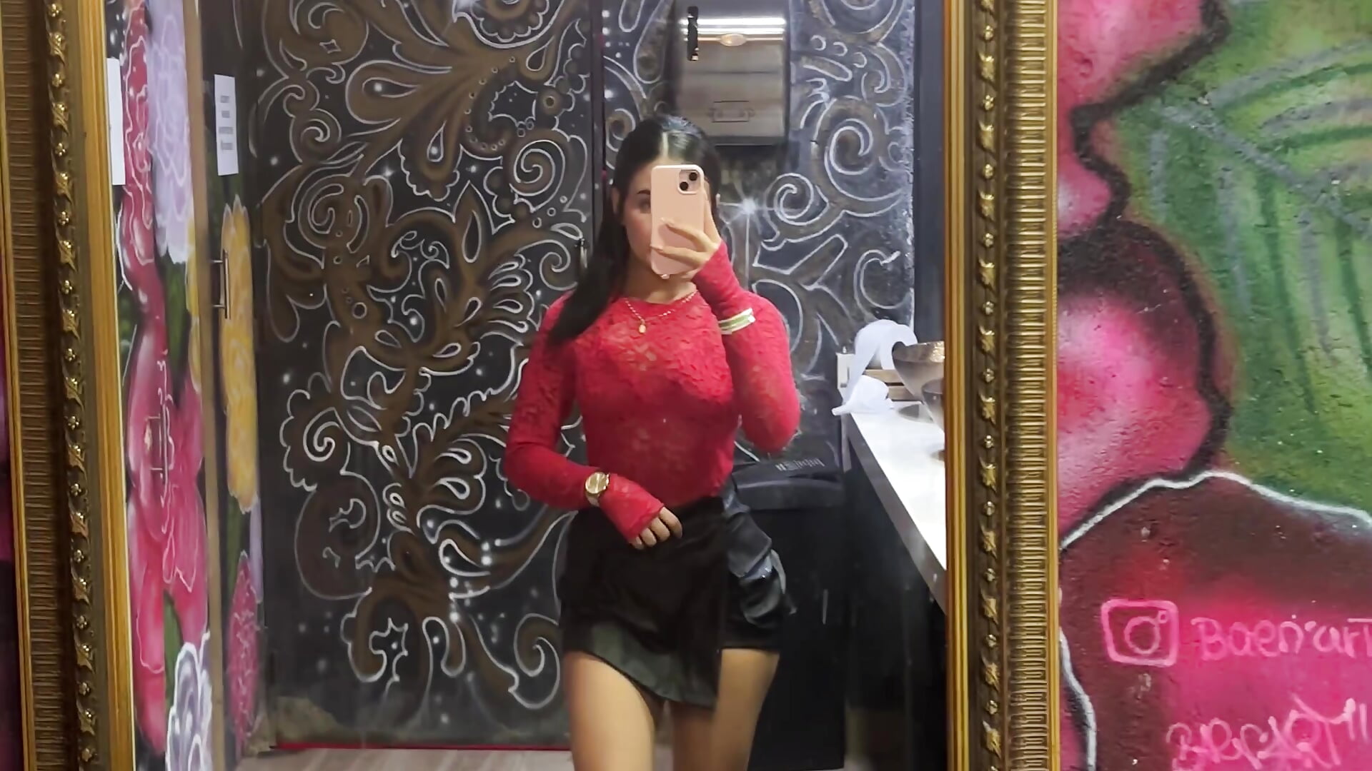 a little bit of my street style 🖤❤️ - Paulet_Johnson主播的 视频