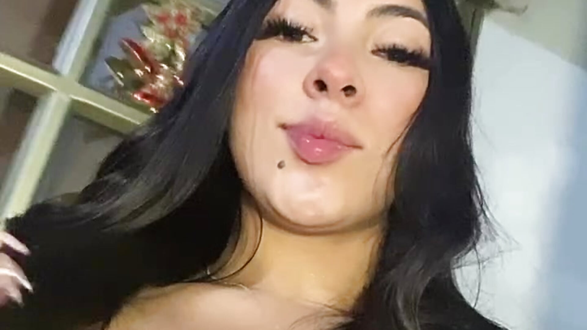 Free gift - video by Yasminsmith__ cam model