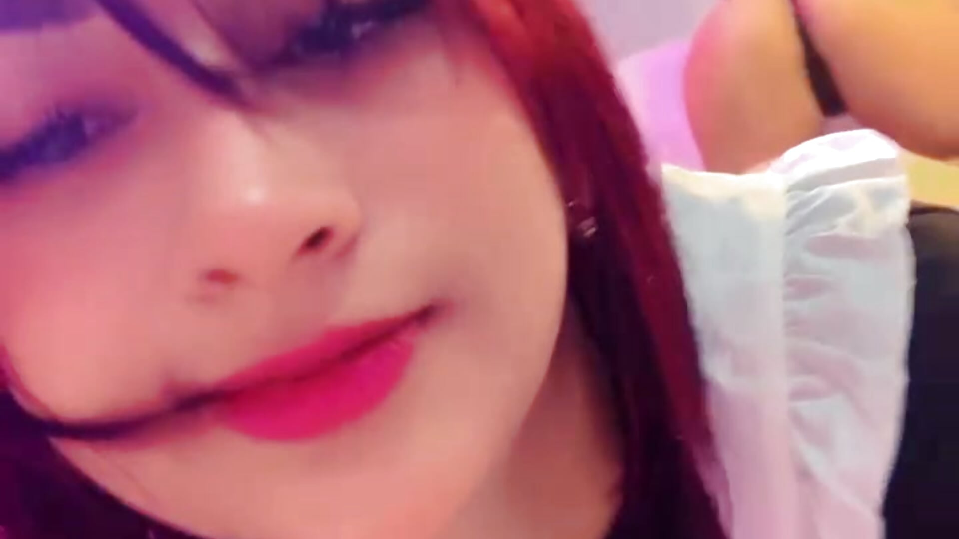 Full service... and very, very personal 🧼👄 - video by Sweety_maria1 cam model