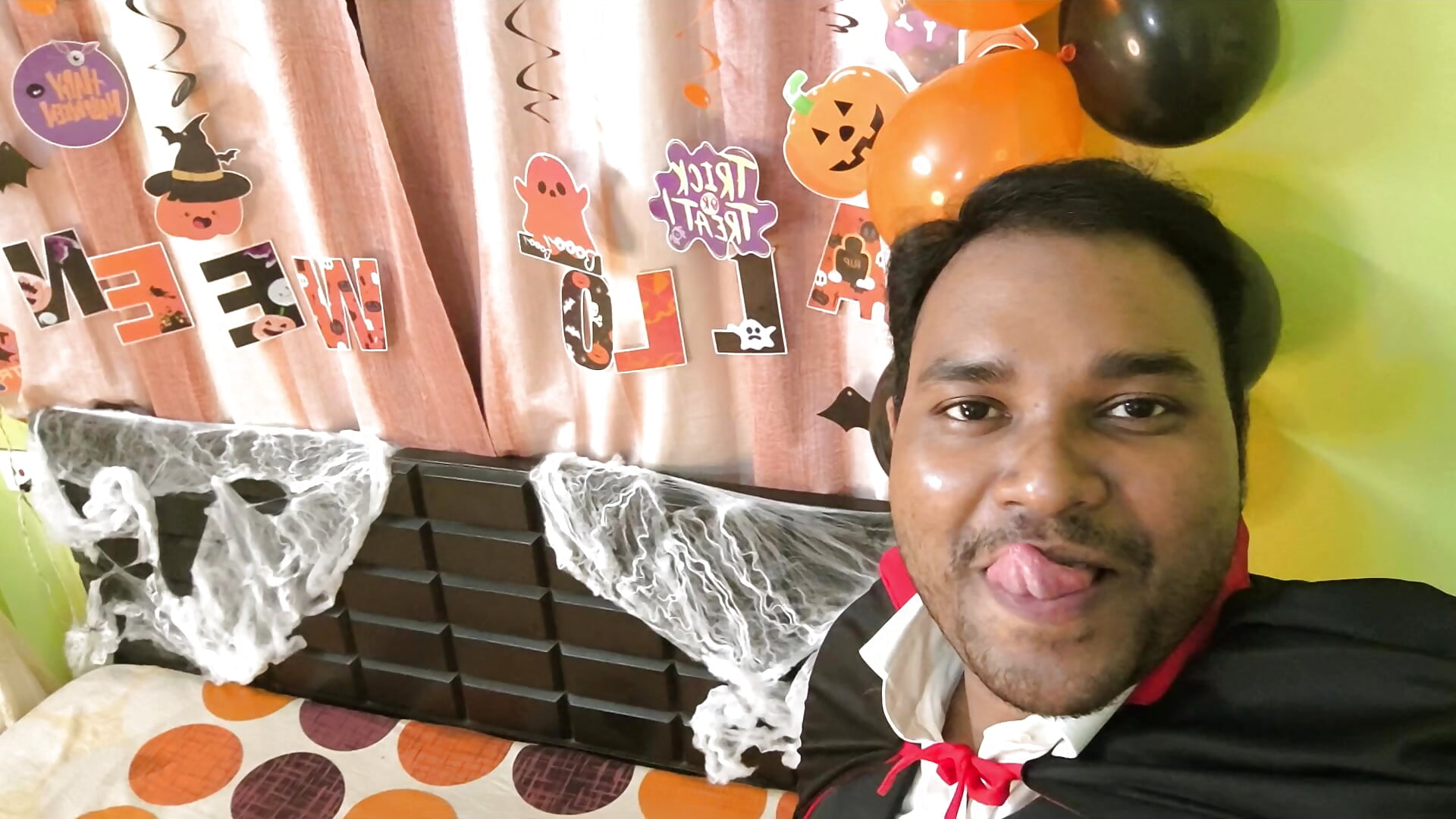 HALLOWEEN 🎃 – video af Naughty_Rohan_ cam-model