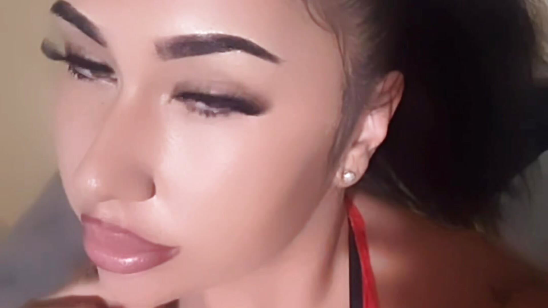 Heyy - video by paysolina cam model