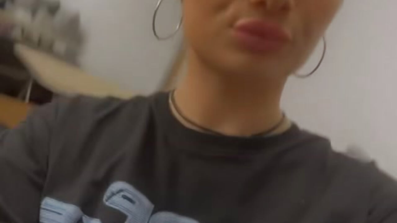 🙂 - video od modelky/modela FindomGoddess1