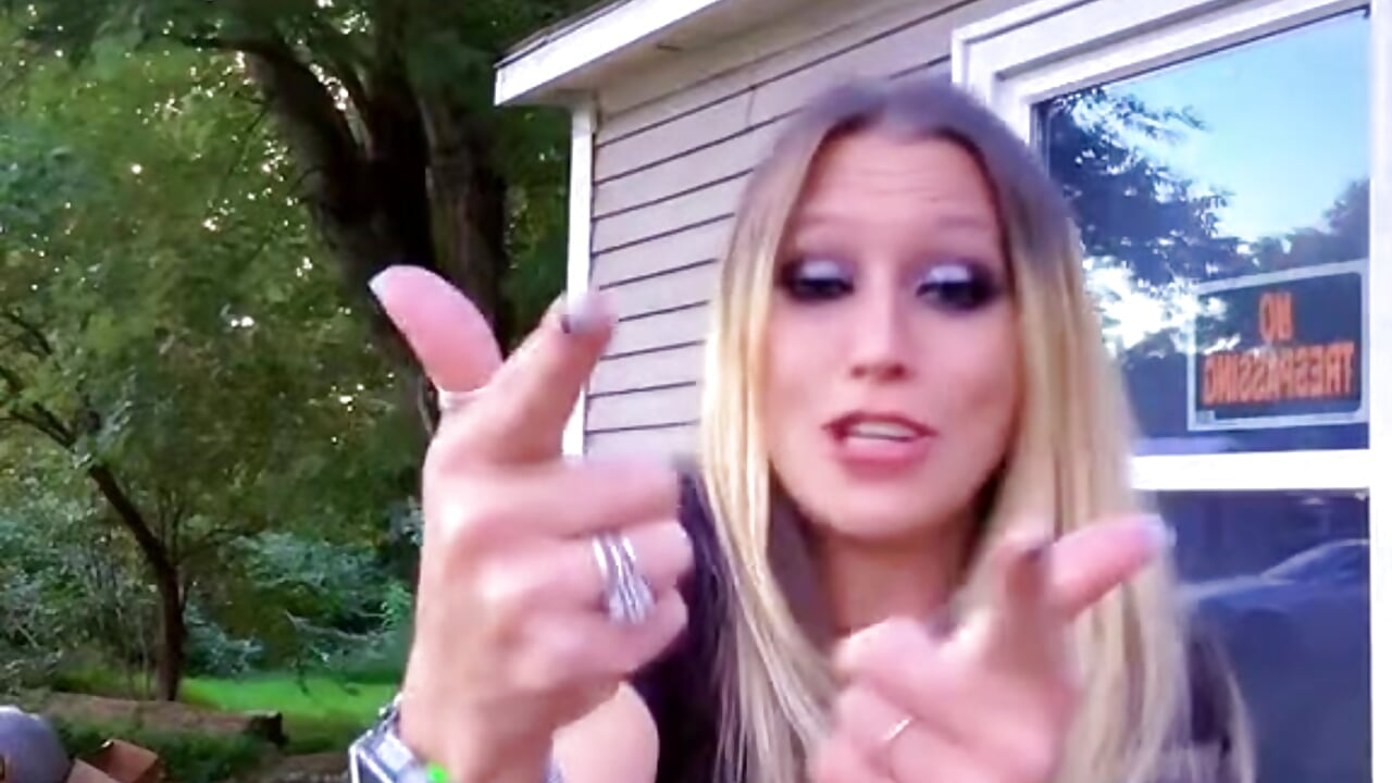 v15044gf0000d2vml17og65i63um4fp0 - video by DaddysCuteGirl69 cam model