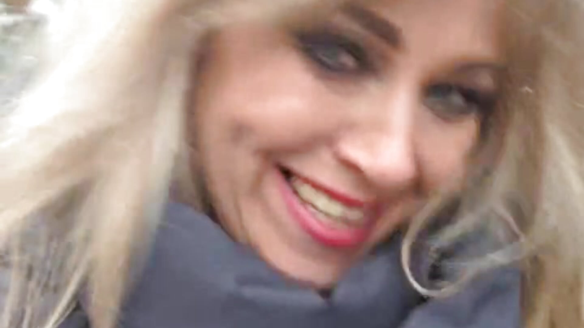 Dreams love those who know how to rejoice in advance. Those who feel happiness even before it knocks - video od modelky/modela CandyLadyyy