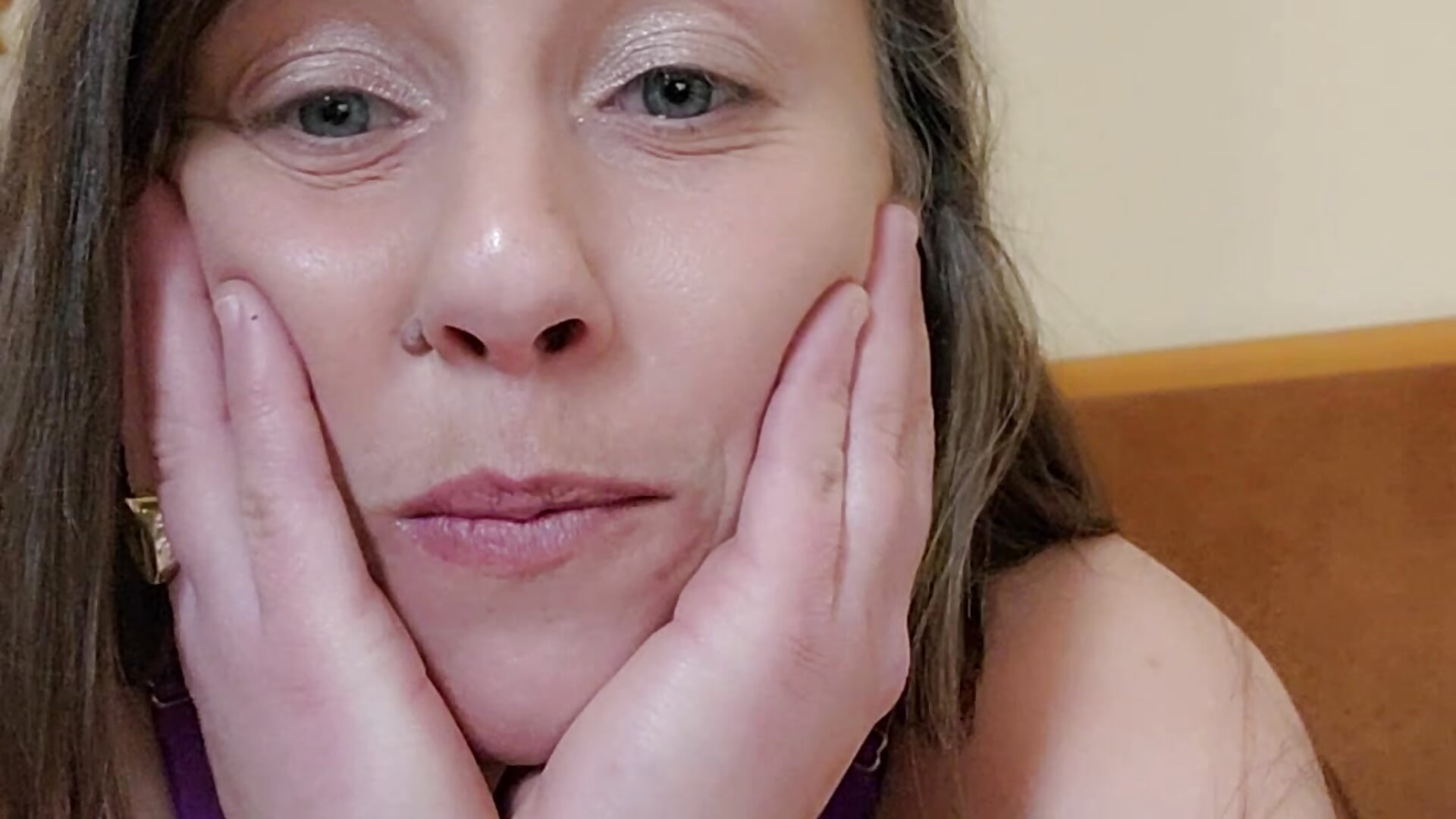 Je me fais pardonnée 🤩 - video by Missvivianne cam model