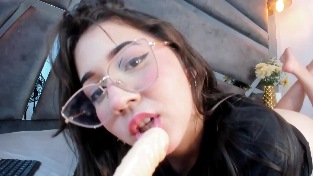 Blowjob and fuck pussy on doggy!