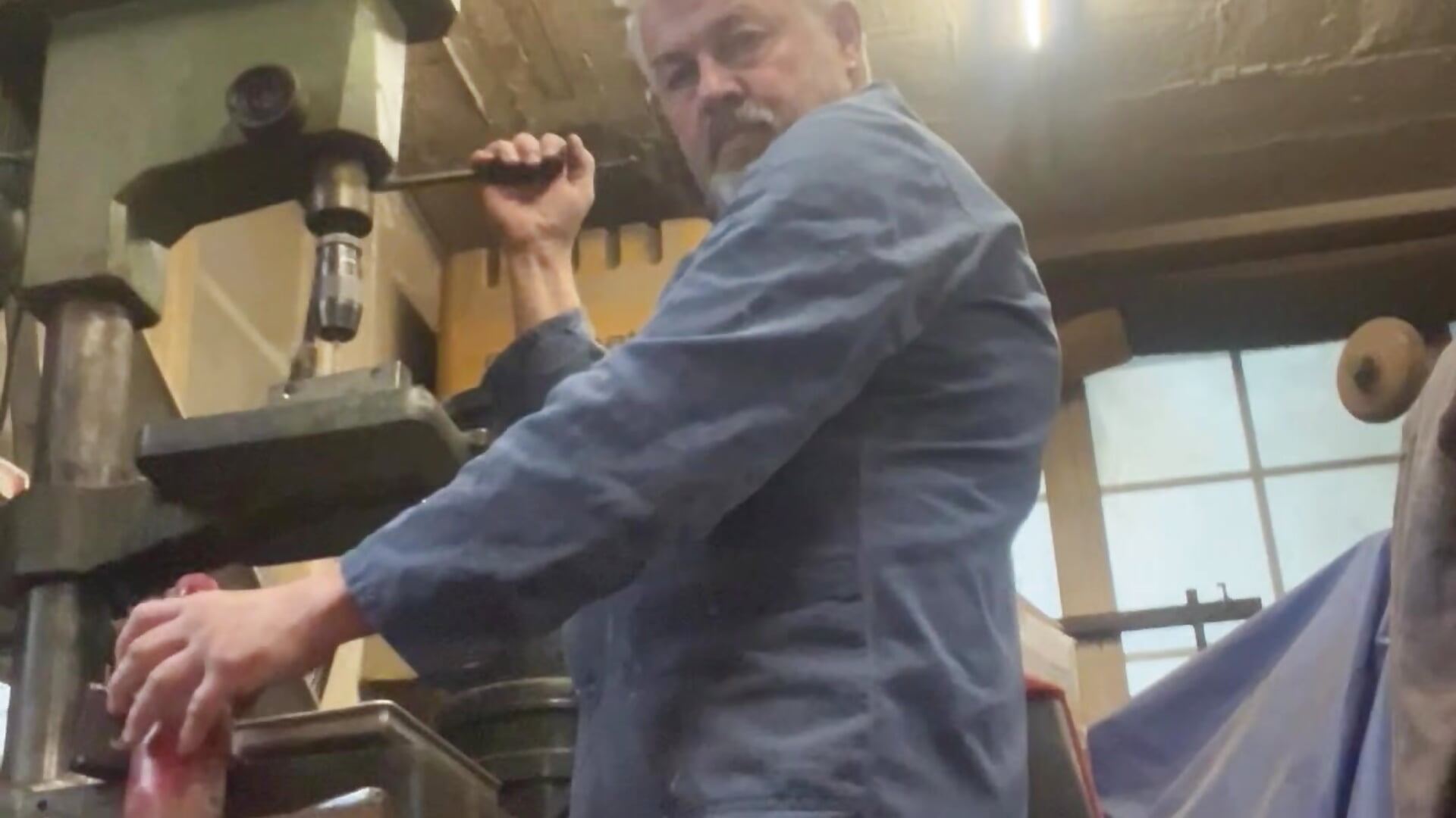 In der Werkstatt 1 - فيديو من Berg_Boy موديل الكام