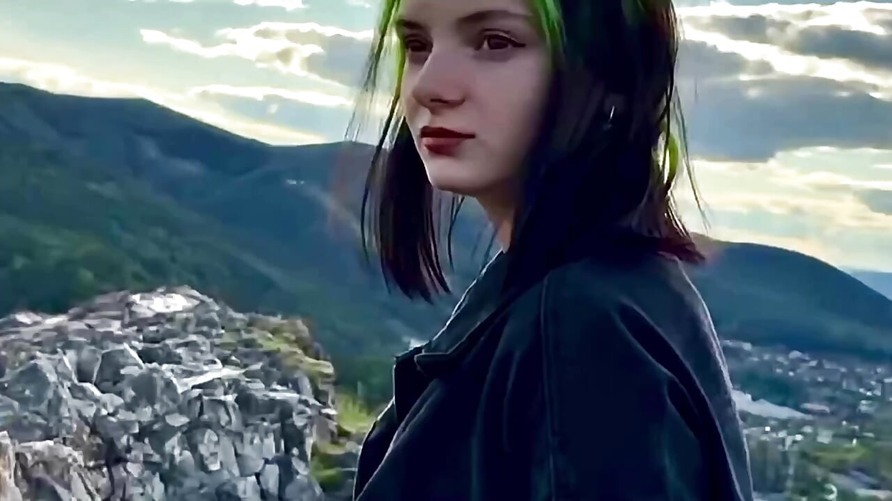 My walk in the mountains🌄 - video by mevis_li cam model