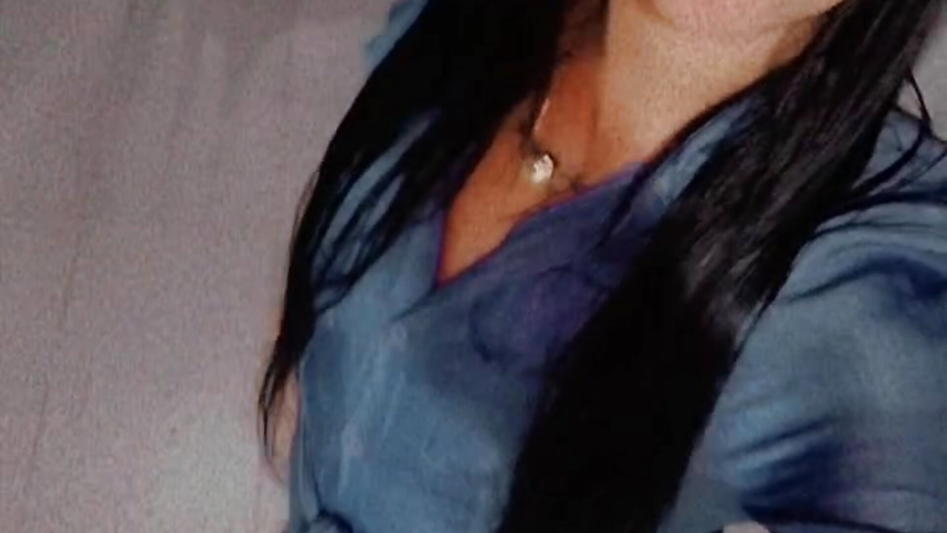 1001012011 - video by Yaren35 cam model