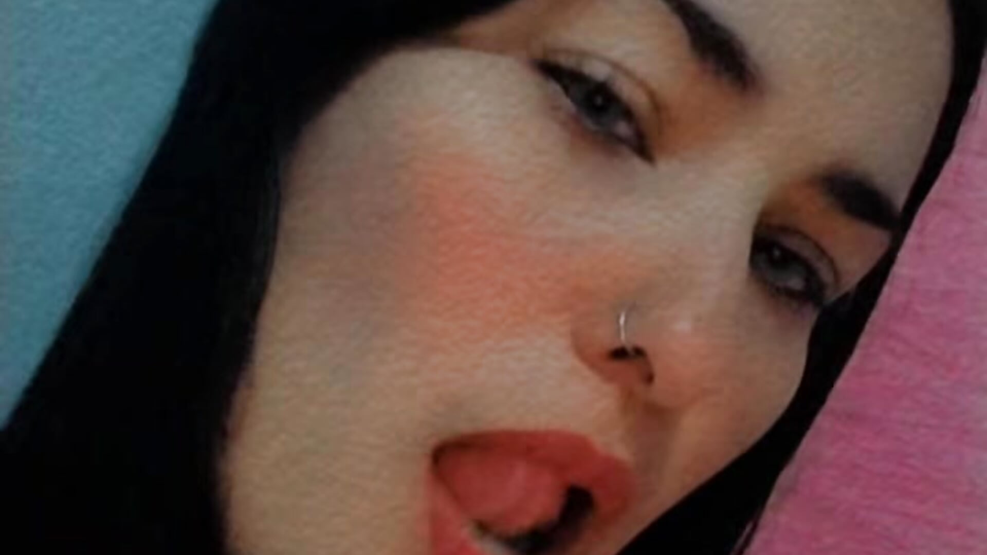 😈 - video by Yaren35 cam model