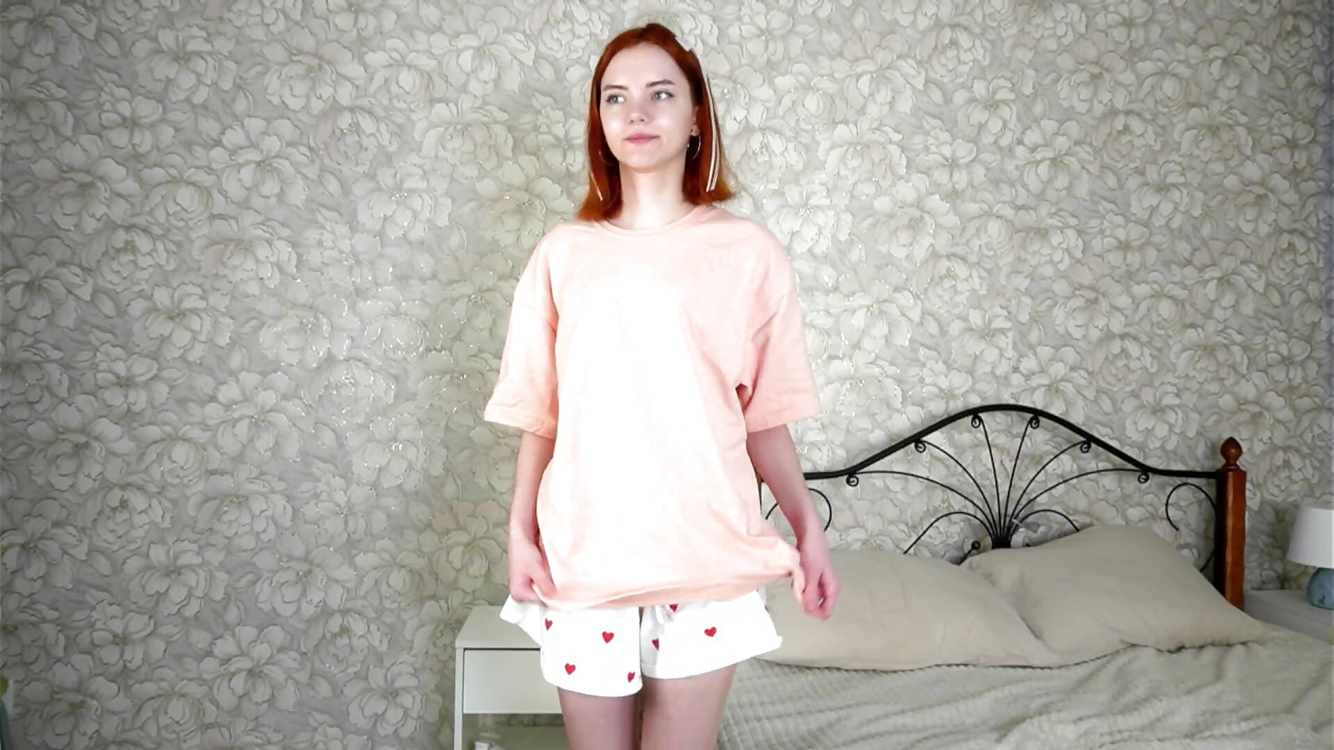 Hey my name is Criss - video by MonaBramblett cam model