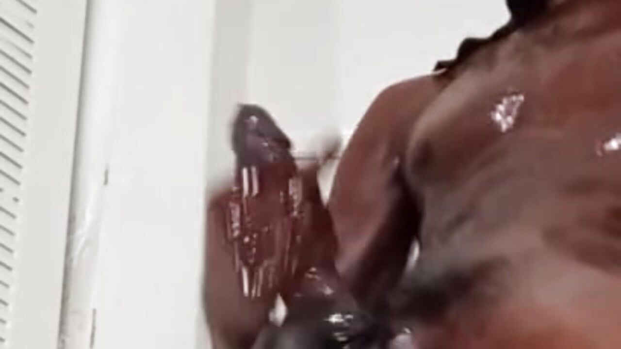 So tasty, will make u go crazy - video by BigDee_0 cam model