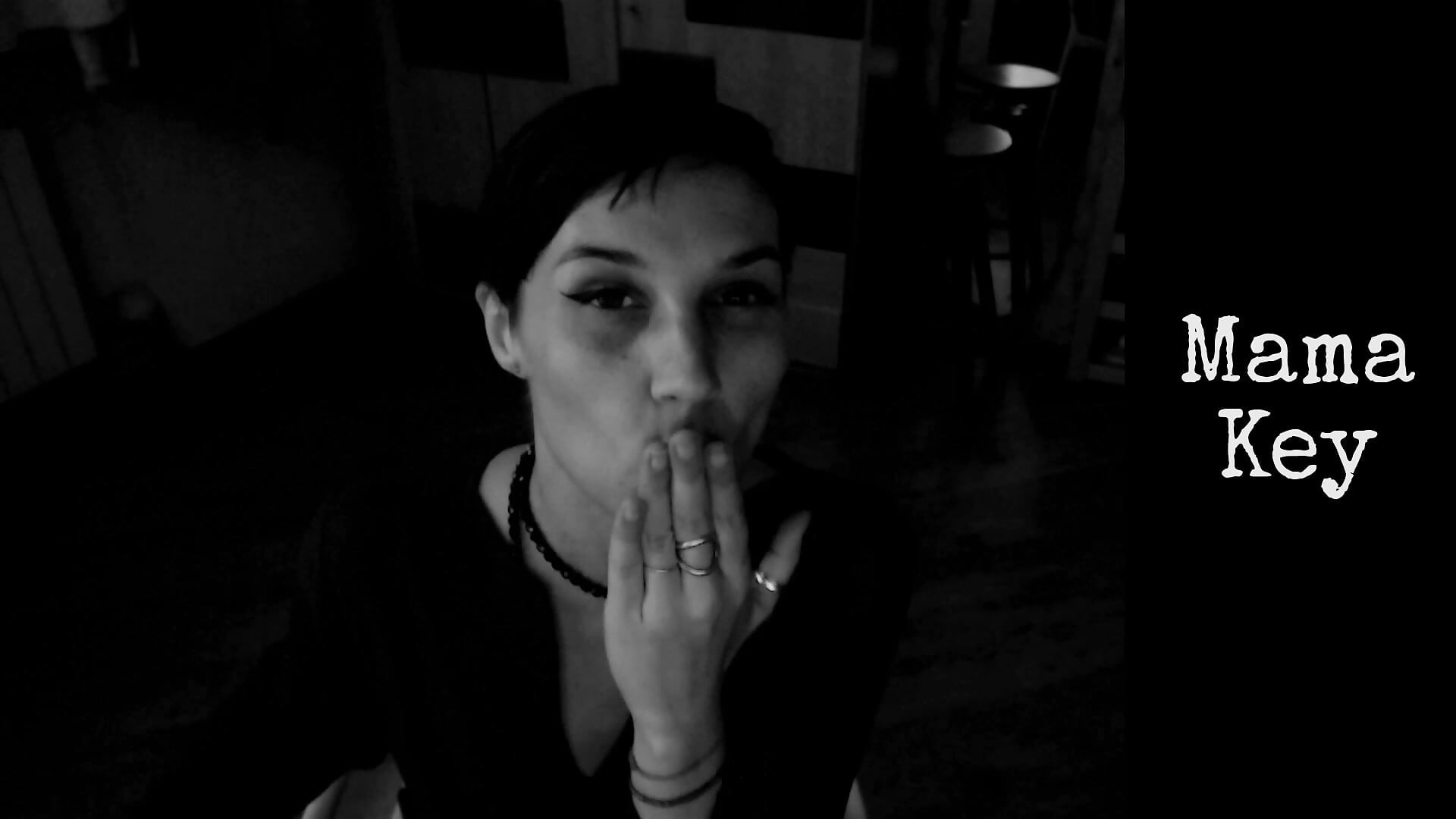 B-W kISS2 - video by Sexypornycp cam model