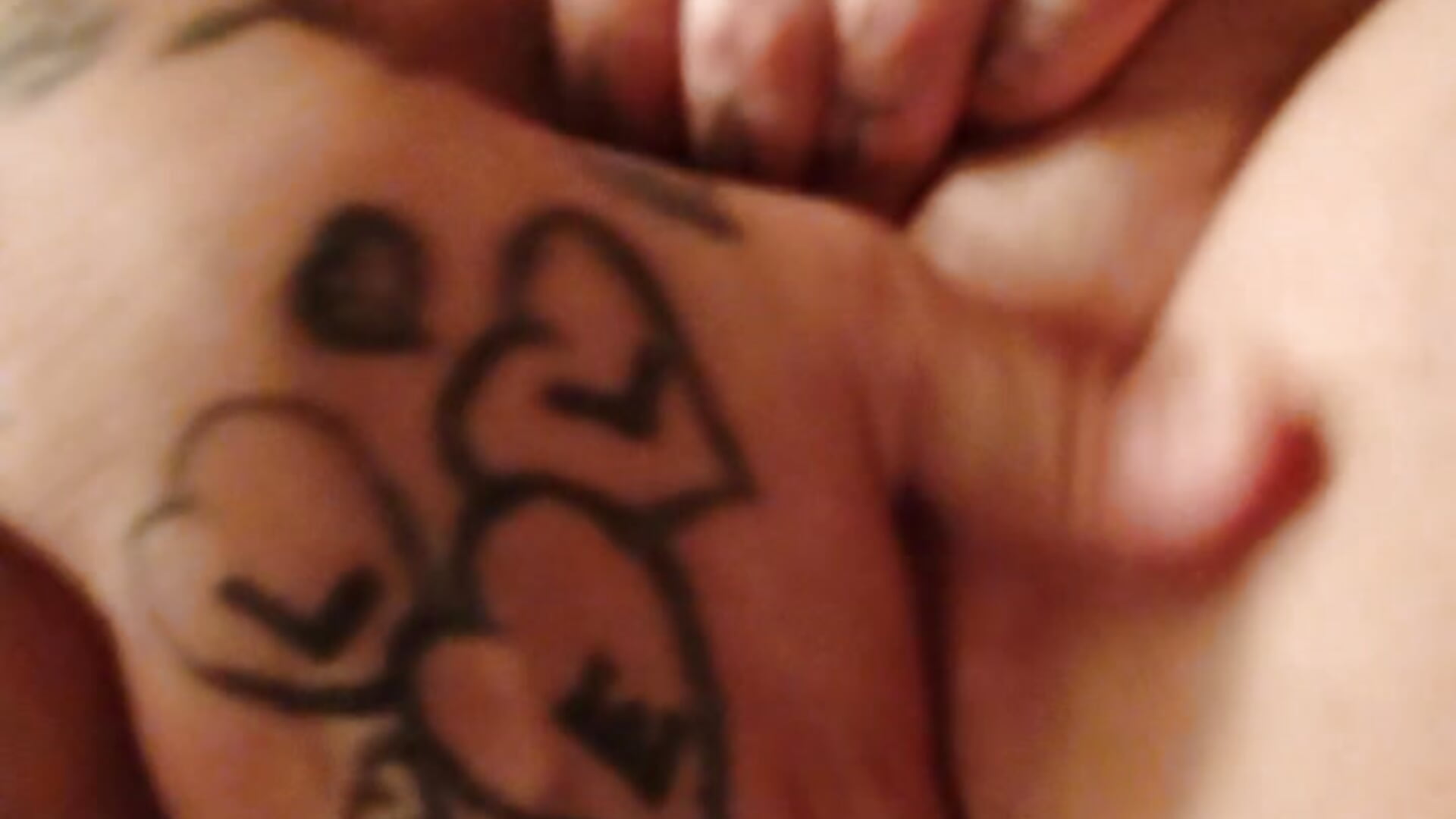 Finger that pussy 🫦 - video by Brooklync03 cam model