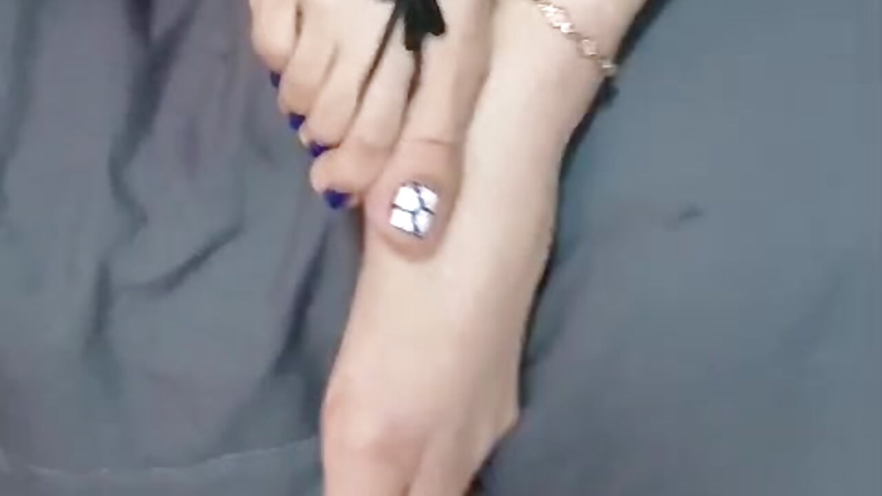 worship my feet - فيديو من MissVictoria_ موديل الكام