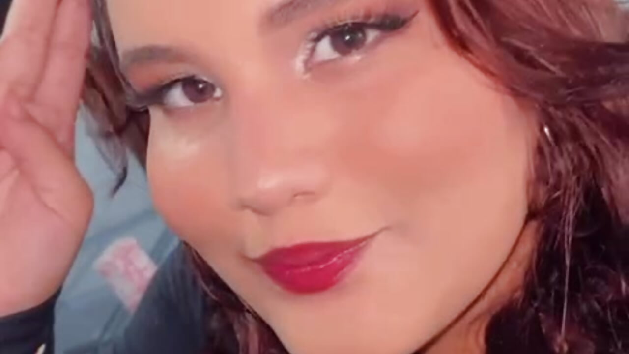 bienvenidos - video by ailyn_maury cam model