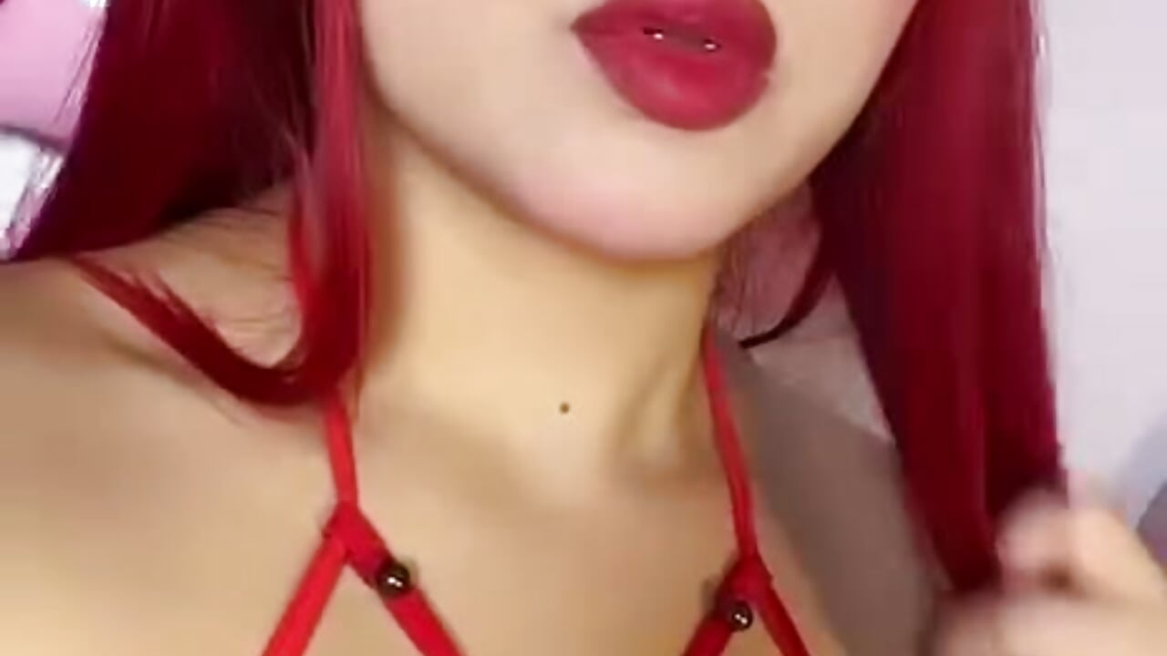 😵​💘​VICKY😵​💘​ - vidéo du modèle de showcams Vicky_Rousseau