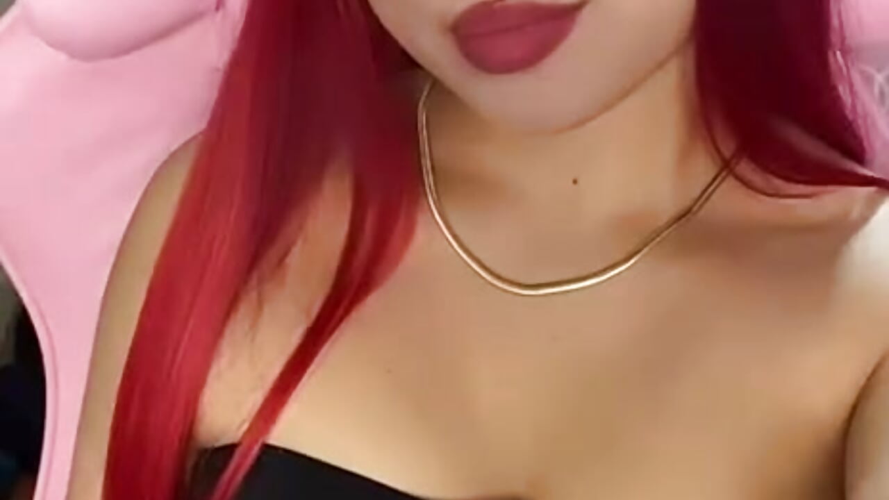 A normal day ❤️ 💗 - vidéo du modèle de showcams Vicky_Rousseau