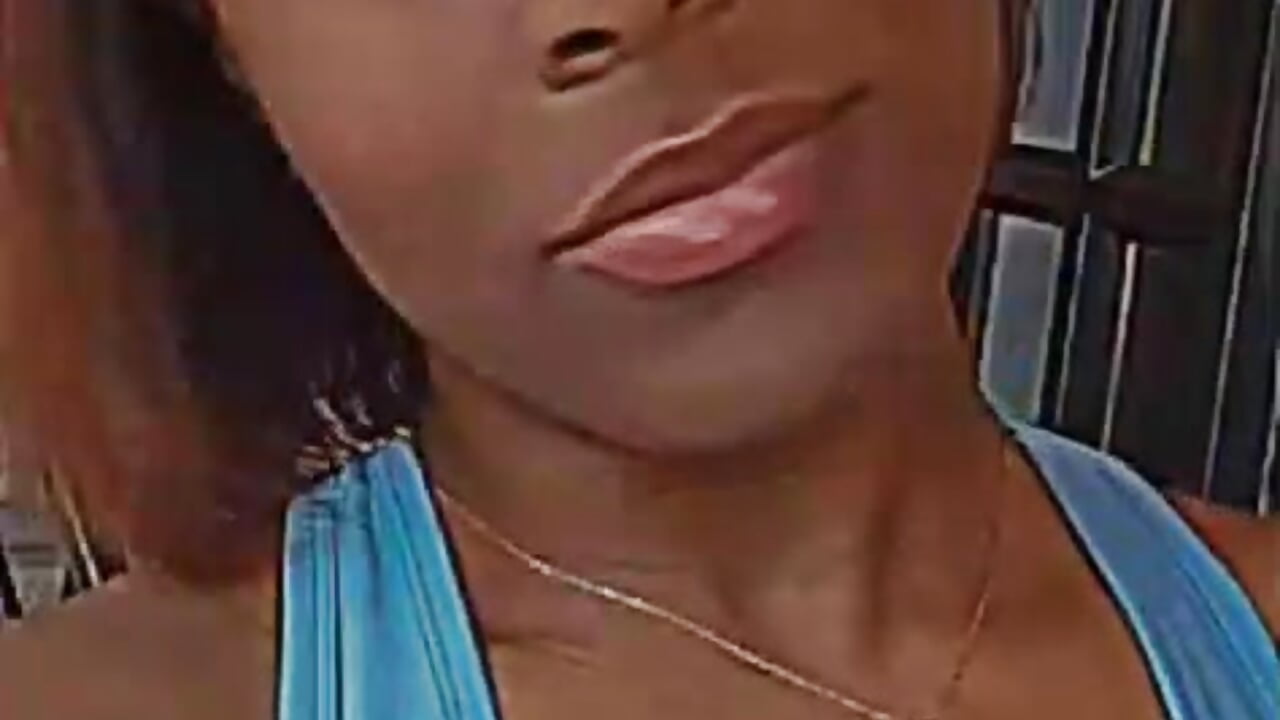 SMILE🌸🥰 - video by Kendallbleer cam model
