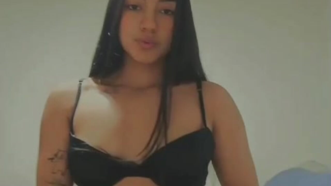 Tuesday of looks that ignite... and I want yours in me... watch me prepare to come see you!🔥 - vídeo de Quiinn_bx modelo de câmara