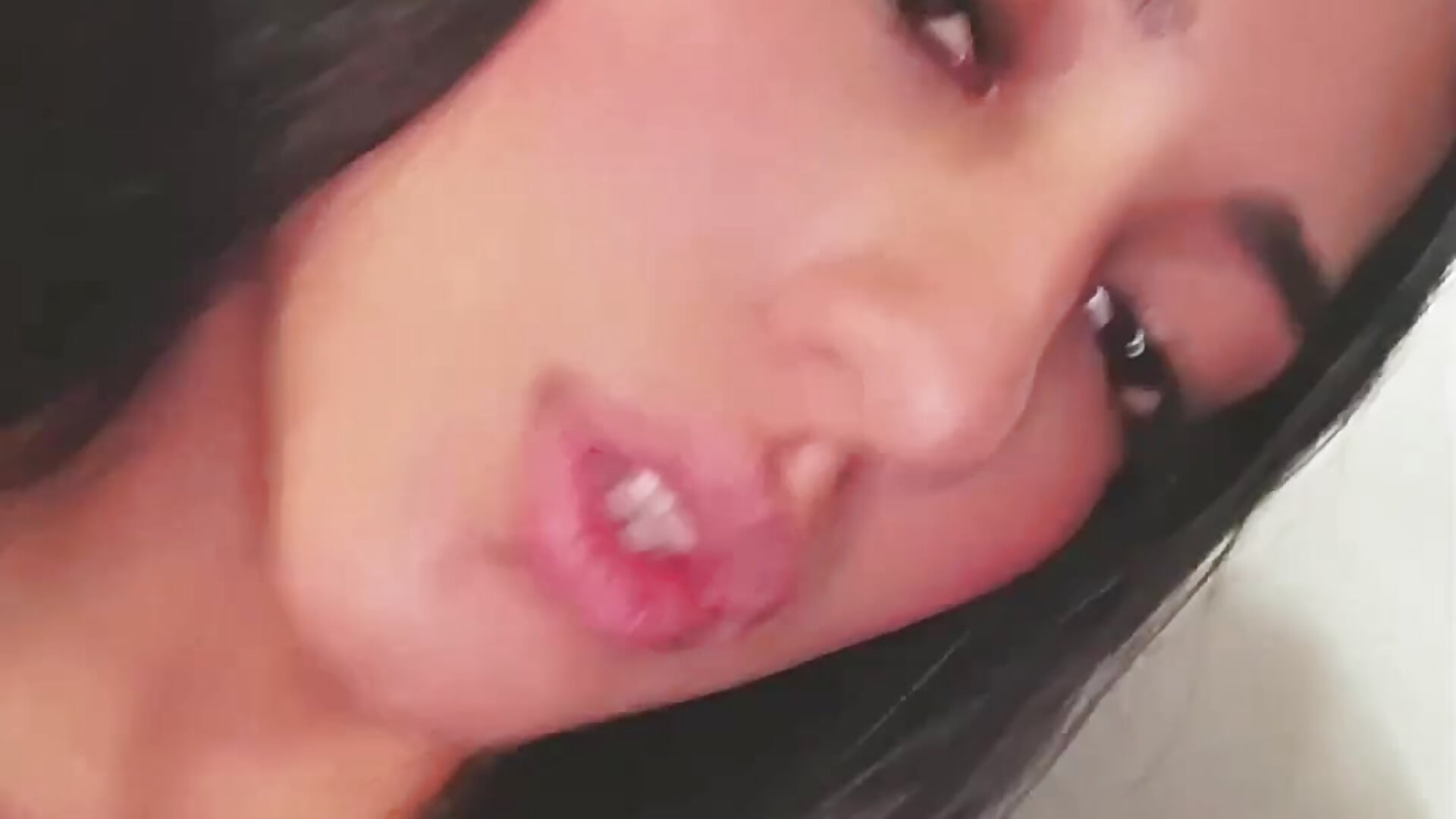 “Sábado perfecto para mirarnos sin prisa.”😏🔥 - video oleh model kamera Quiinn_bx