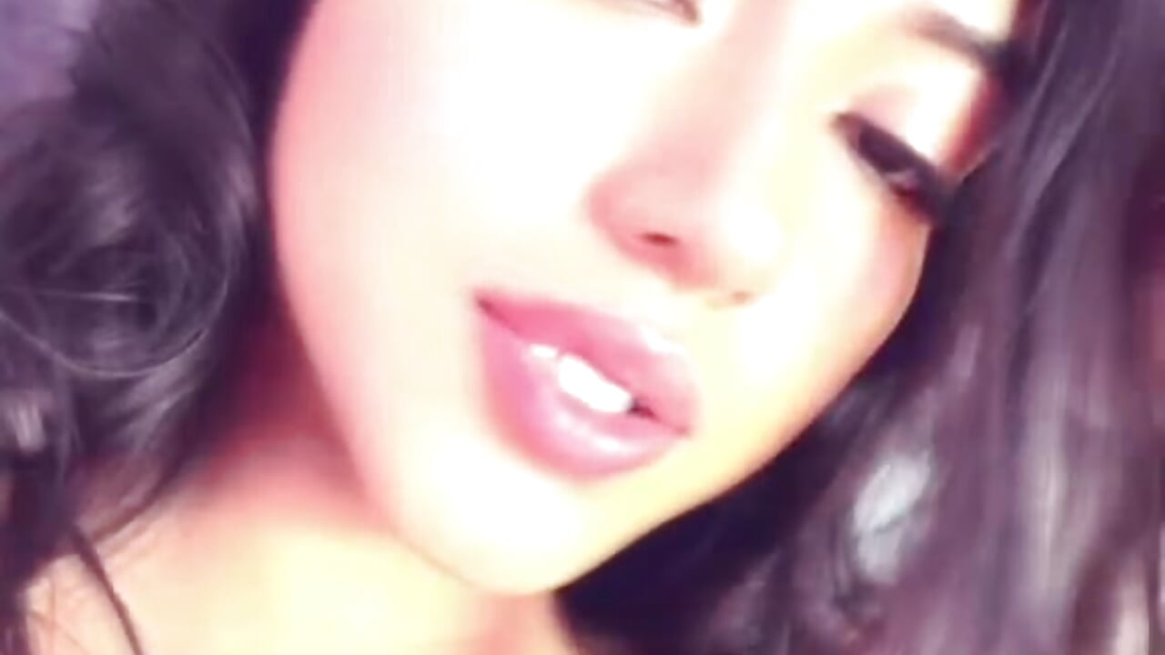 💋 Today the protagonist of my smile can be you. - video oleh model kamera Quiinn_bx