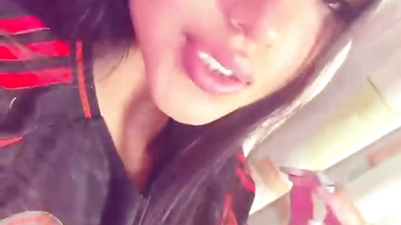 Wednesday of good energy and better company 💕 - video oleh model kamera Quiinn_bx