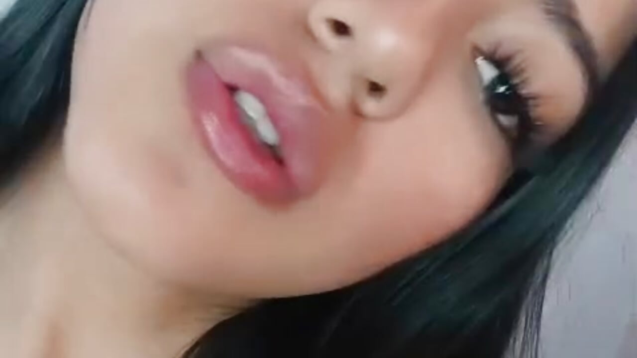 Sexy and naugthy girl🔥🤭 - vídeo de Quiinn_bx modelo de câmara