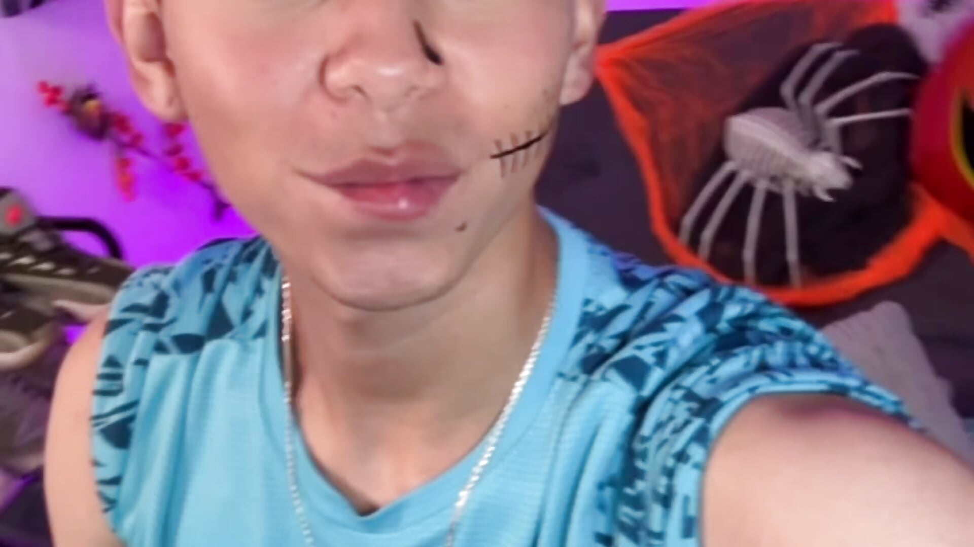 Hallowen👻 - video by Yaiden_11 cam model