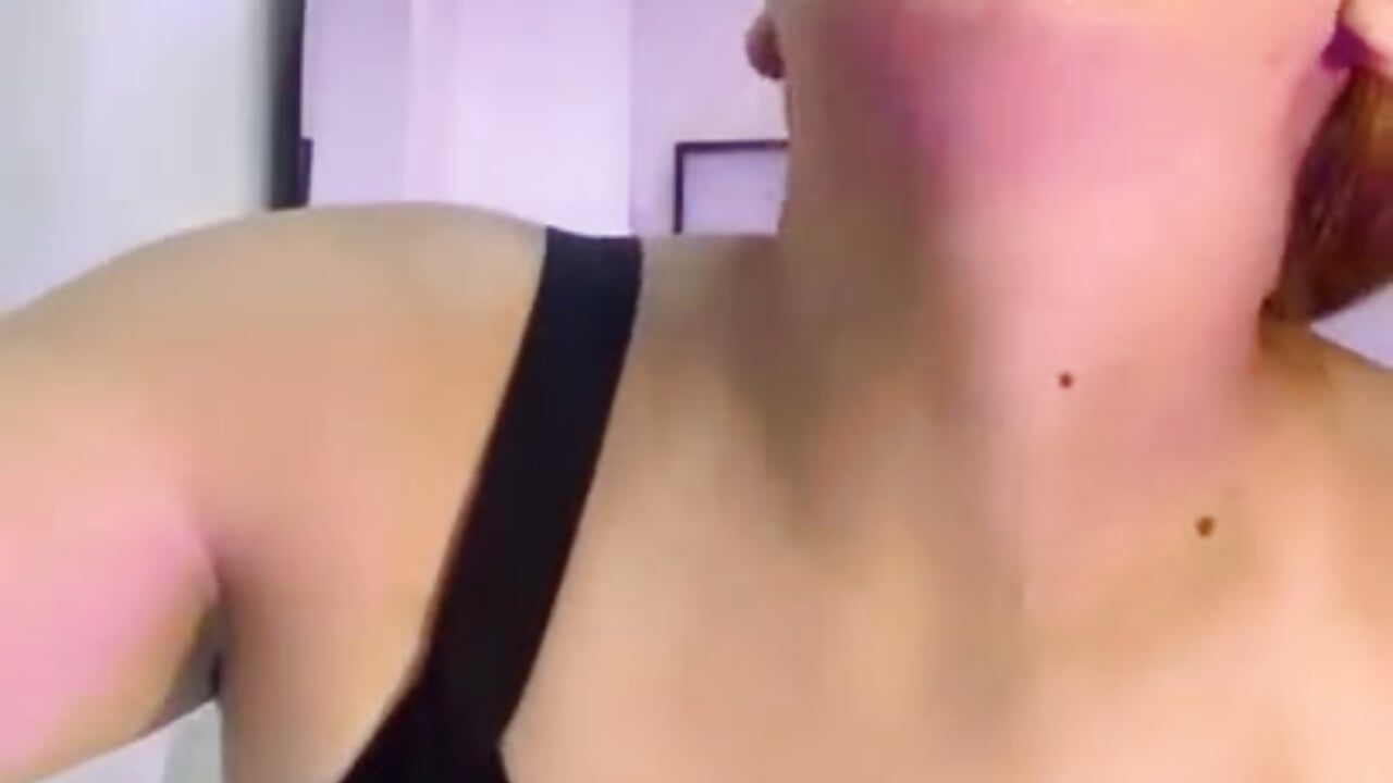 deepthroat much saliva - vídeo de karla_hill_28 modelo de câmara