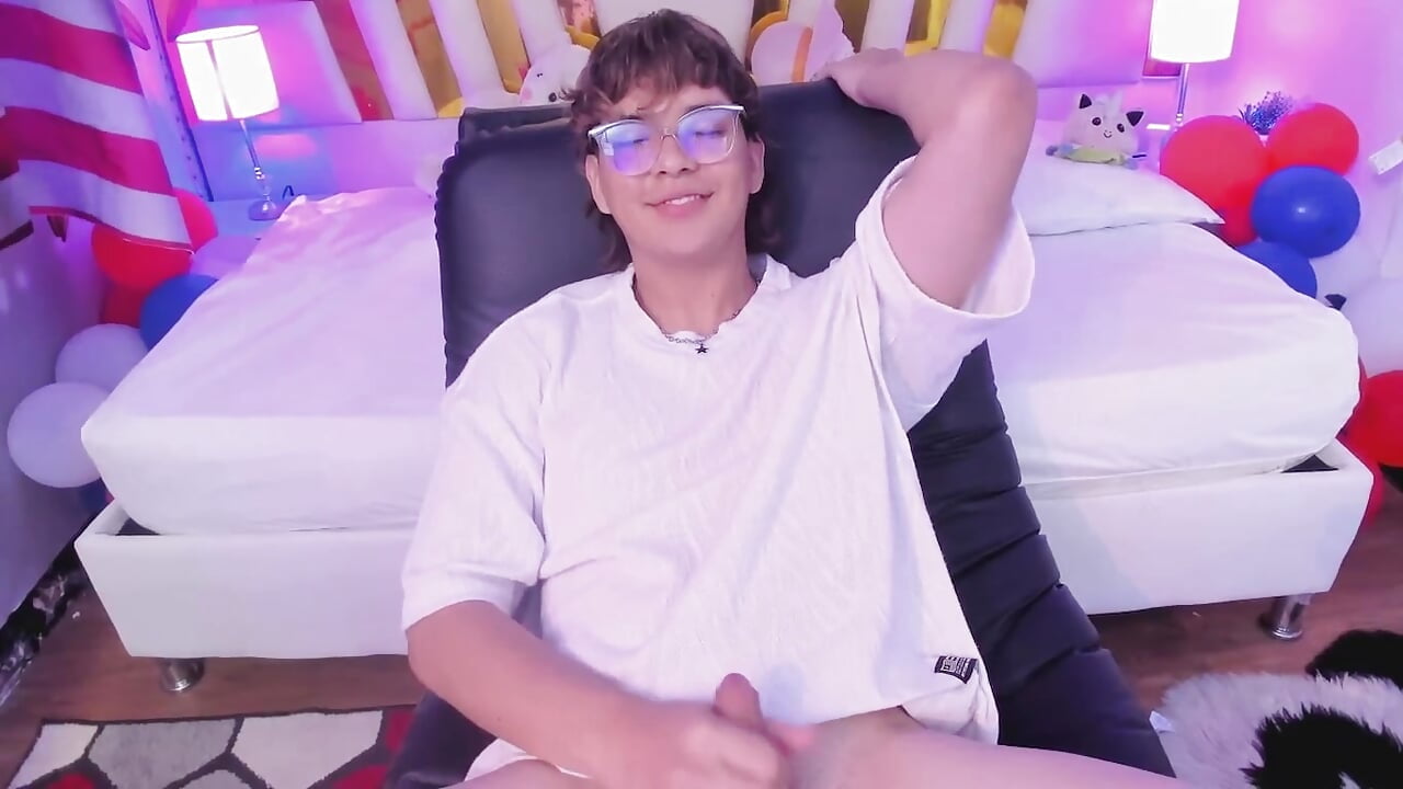 My tender cock😳 - відео від вебкаммоделі adam_angelssss