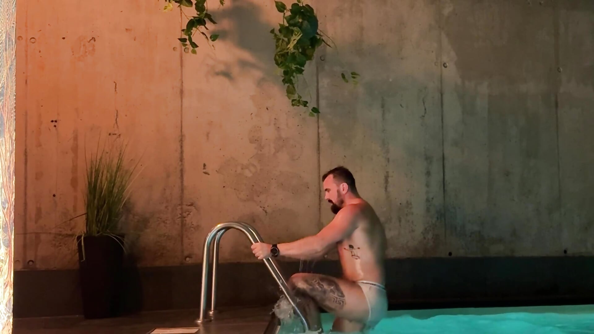 IMG_8375 - video by Oilking66 cam model