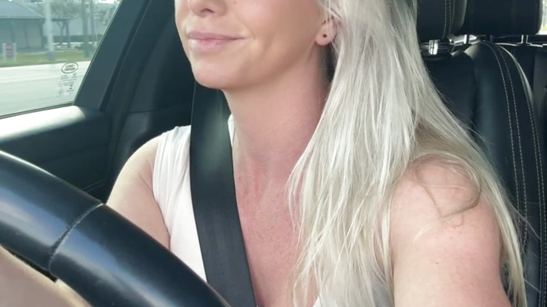 Just something I was actually allowed to upload here - video by LoveMoScarlett