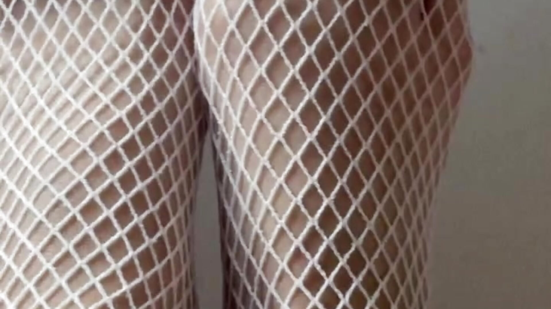 do you wanna 💋👅 my sexy feets? - baadievino 캠 모델의 동영상