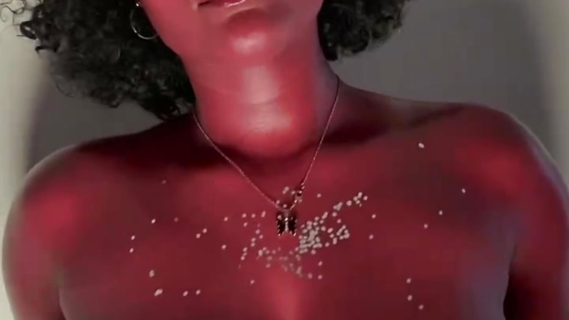 Delicius tits - video by Coral_Lise cam model