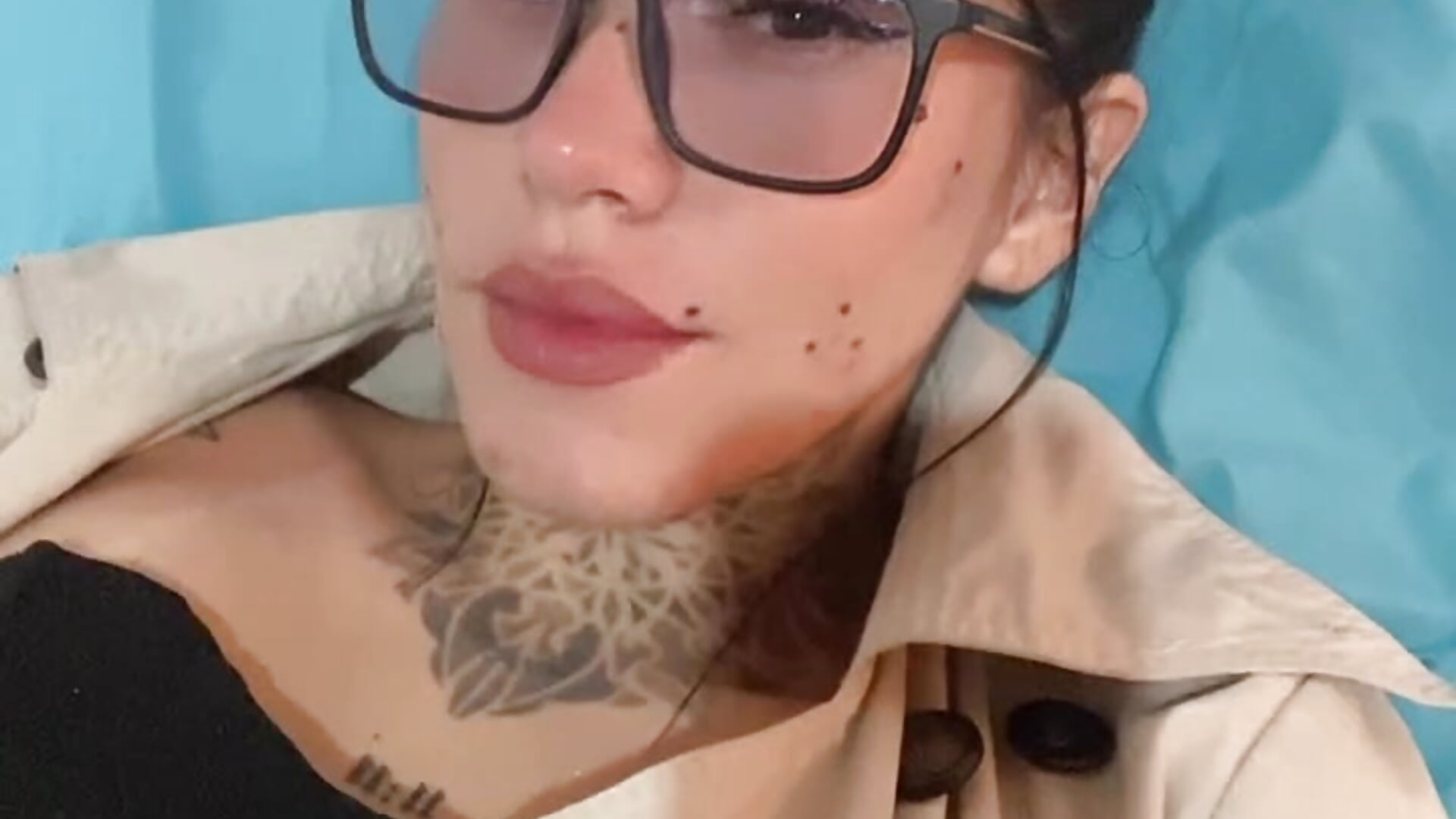 Glass - video di AnfisaLetyagho modella di cam