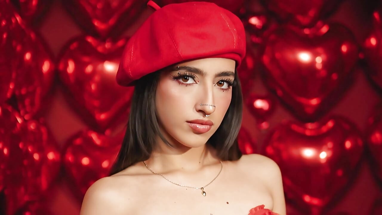 Can I still be your Valentine? - video của người mẫu cam LarisaSmirnov